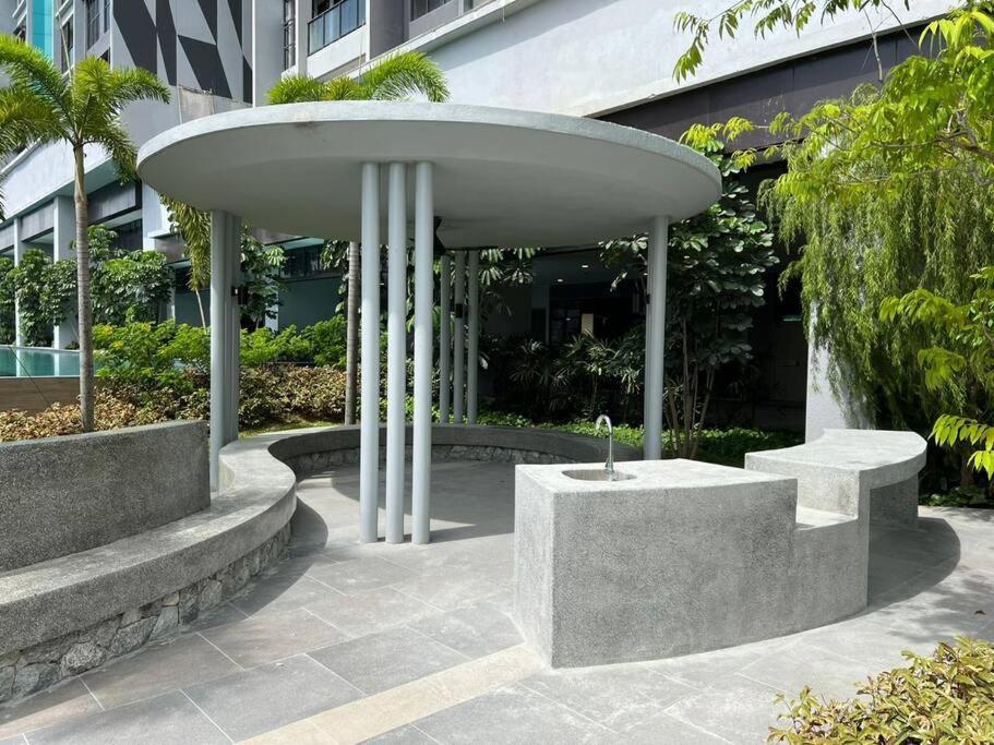 3r3b Klcity Centreview * Kuala Lumpur